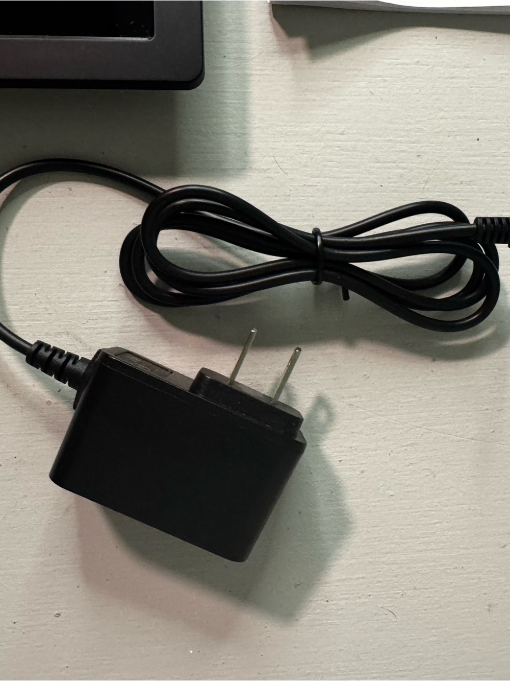 10.1” HD Digital Photo Frame Remote Adapter Manual Included - Picture 5 of 9